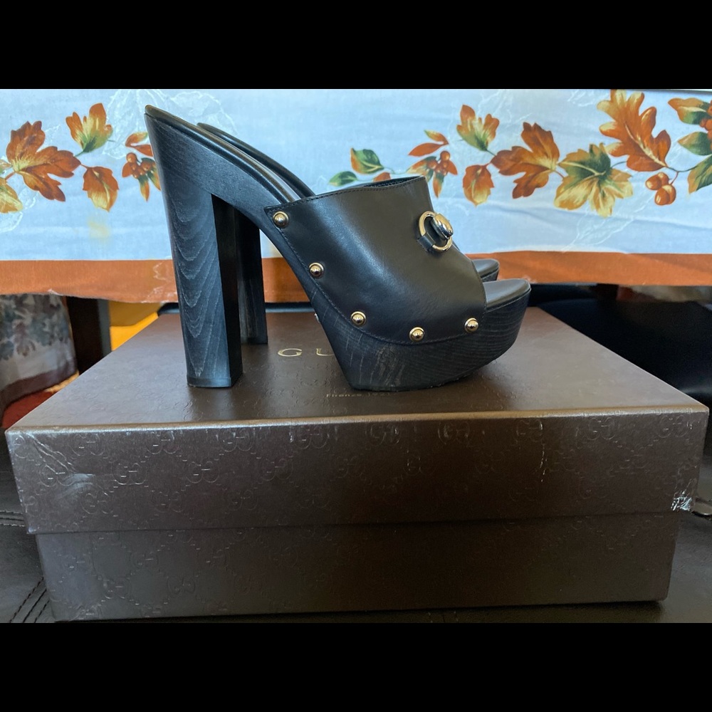 Gucci Women’s Betis Glamour Shoe